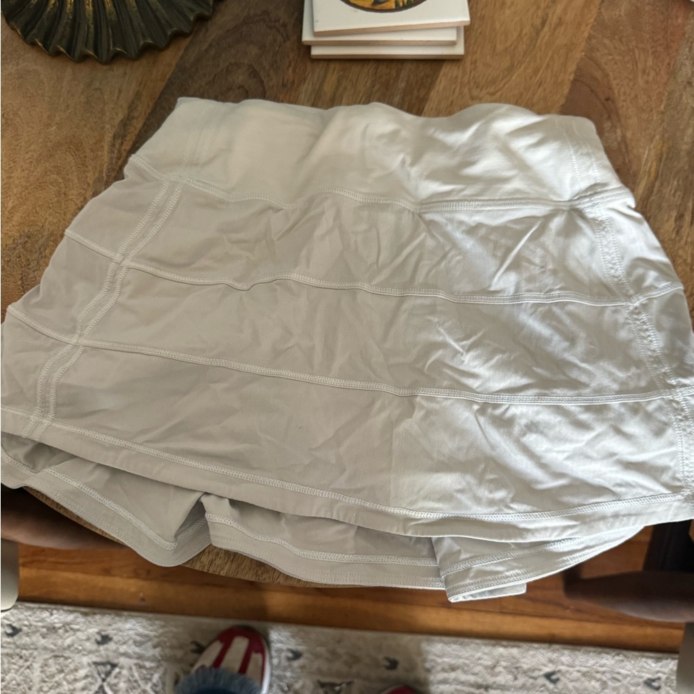White lululemon pace rival skirt